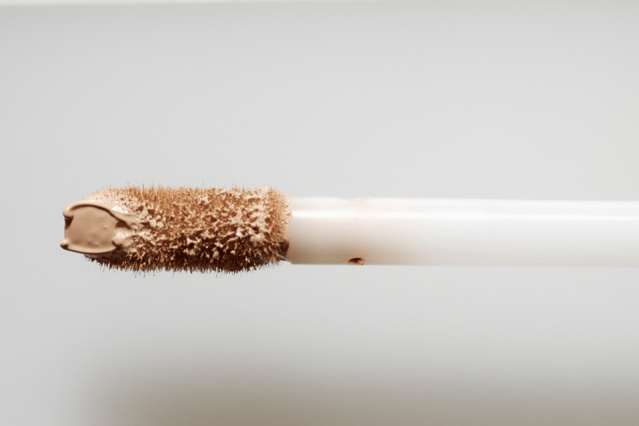 Concealer naturel kleur applicator