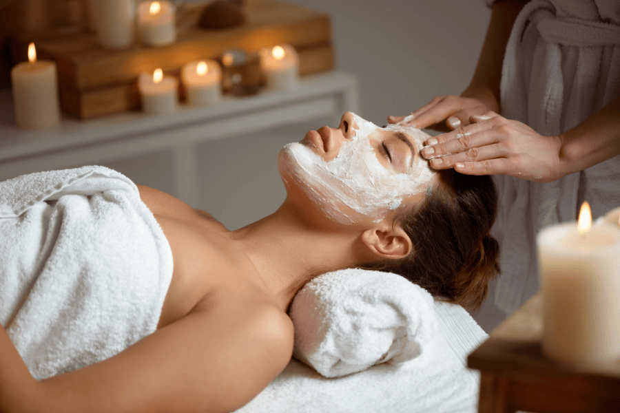 Beautysalon gezichtsbehandeling kaars