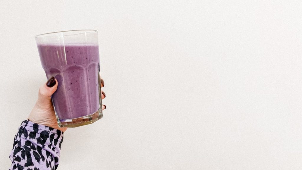 Goede voeding tegen een ruwe en korrelige huid