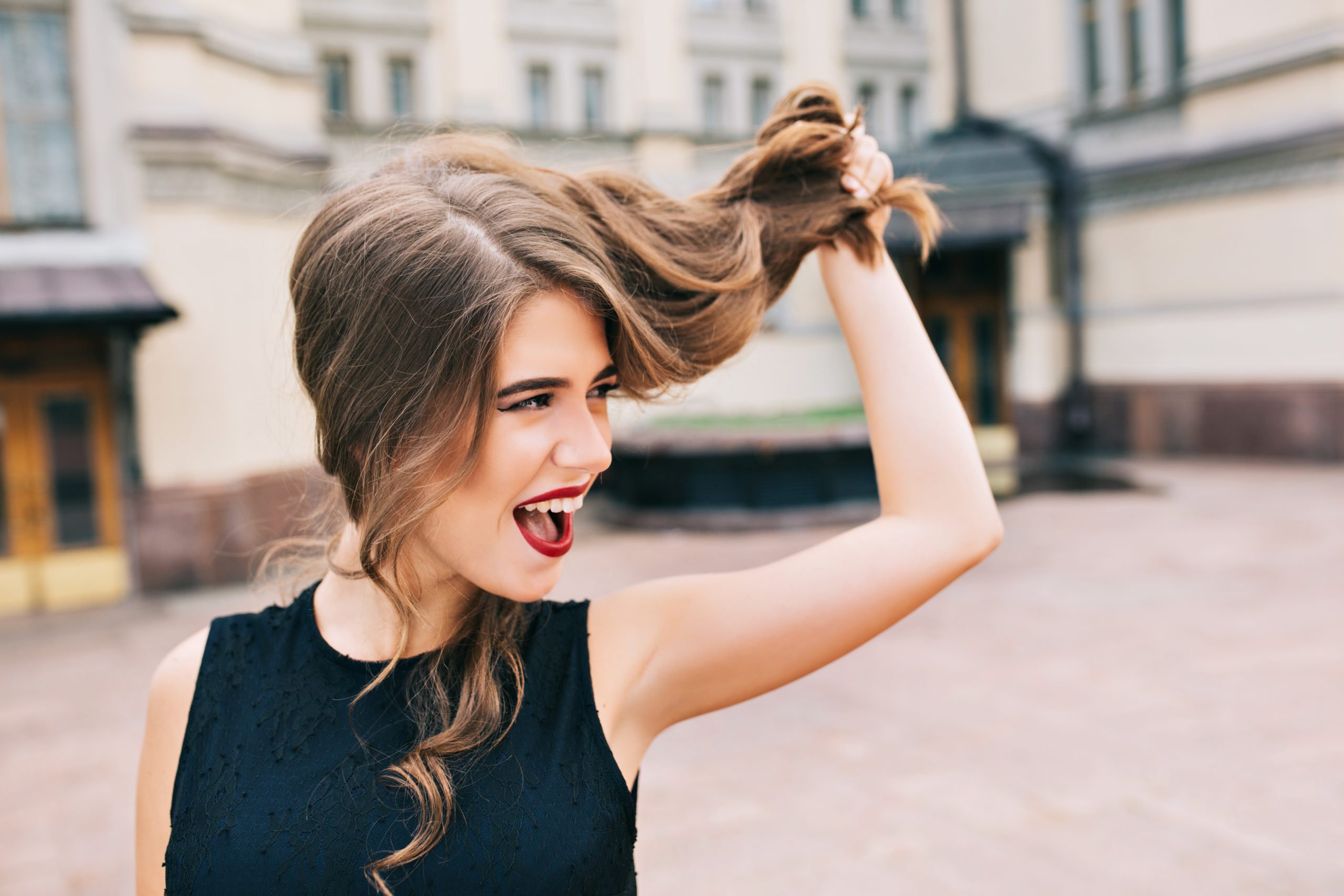 vrouw met volume in haar